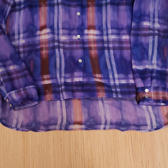 EUC Watercolor long sleeve shirt. - Picture 6 of 7